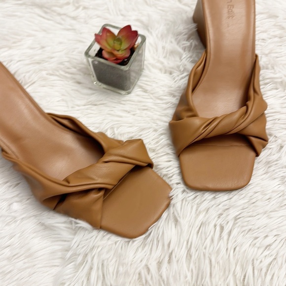 Open Edit Nordstroms Cora Tan Twisted heel slide sandal women size 6, 9, 9.5, 10 - Picture 5 of 8